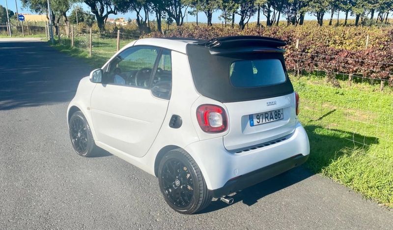 Smart Fortwo cabrio • 2016 • 49,850 km 4