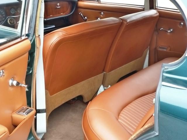 Jaguar Daimler • 1966 • 185,000 km 4