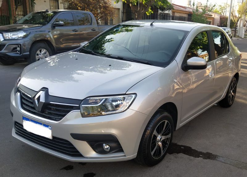 Renault Logan • 2020 • 3,000 km 1