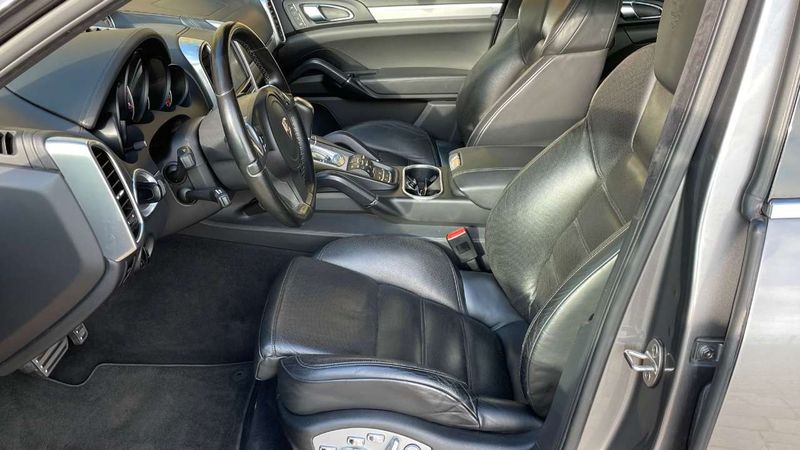 Porsche Cayenne • 2010 • 173,500 km 10