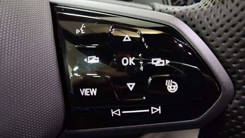 Volkswagen Tiguan • 2023 • 10,800 km 18