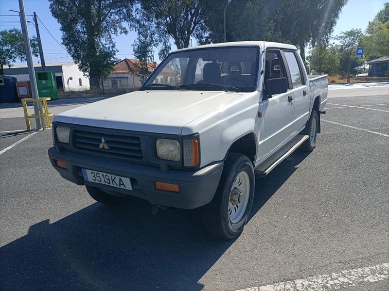 Mitsubishi L200 • 1993 • 320,000 km 1