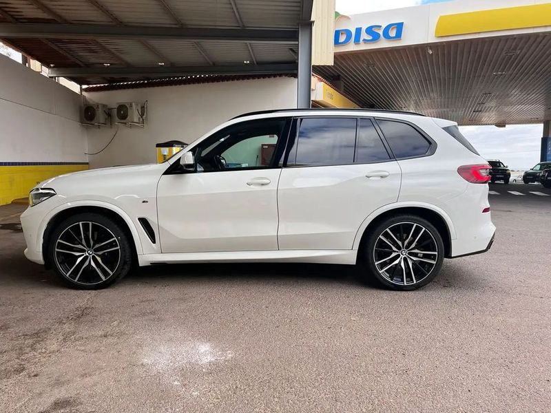 BMW X5 • 2022 • 31,500 km 12