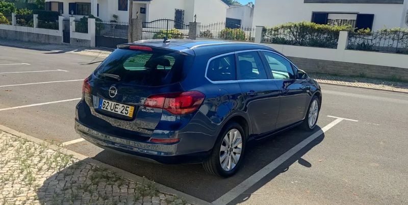 Opel Astra • 2012 • 222,800 km 2