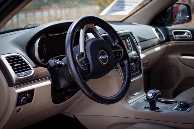 Jeep Grand Cherokee • 2015 • 90,000 km 9