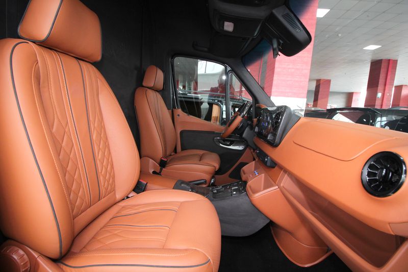 Mercedes-Benz Sprinter • 2023 • 0 km 16