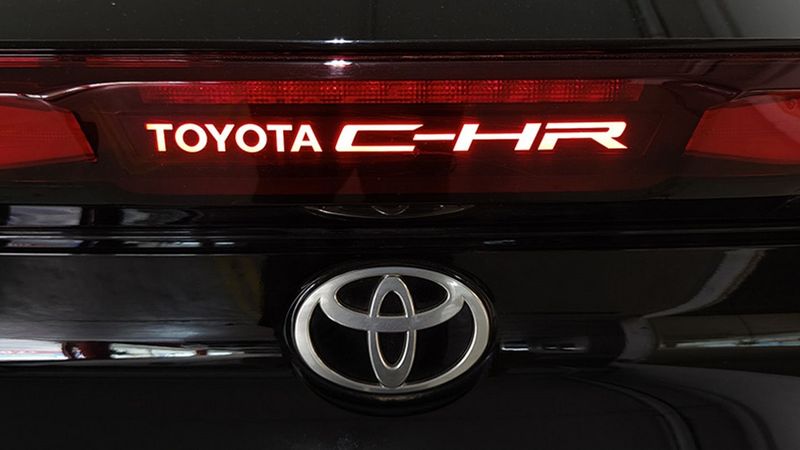 Toyota C-HR • 2024 • 16,484 km 7