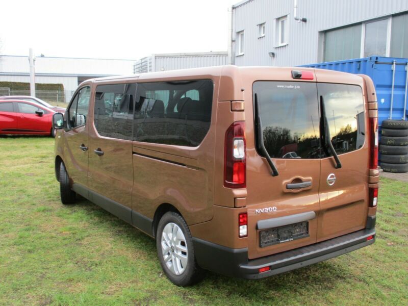 Nissan NV Passenger • 2019 • 54,500 km 4
