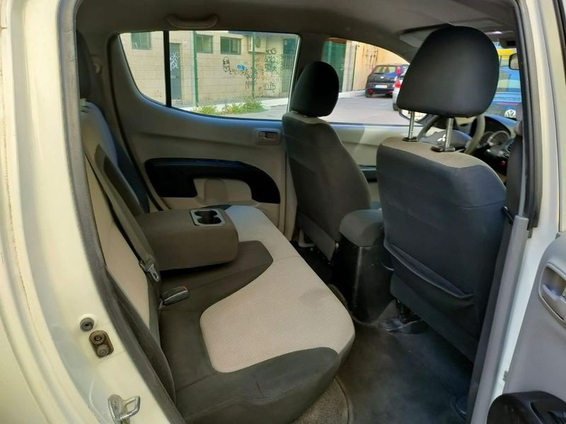 Mitsubishi L200 • 2010 • 174,000 km 4