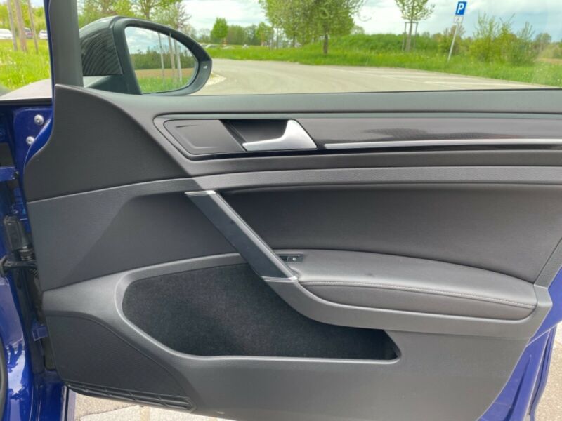 Volkswagen Golf • 2016 • 54,000 km 14