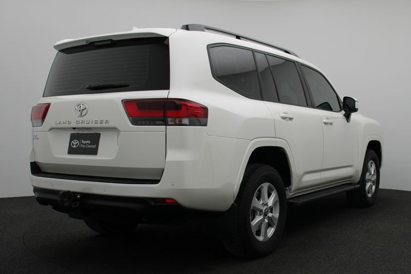 Toyota Land Cruiser • 2022 • 30,884 km 6