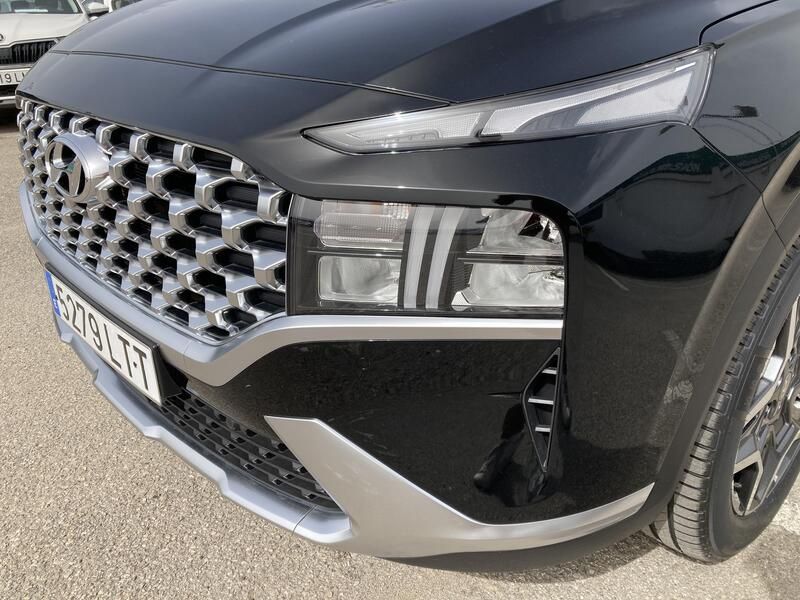 Hyundai Santa Fe • 2021 • 56,158 km 9