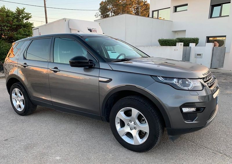 Land Rover Discovery • 2016 • 190,000 km 1