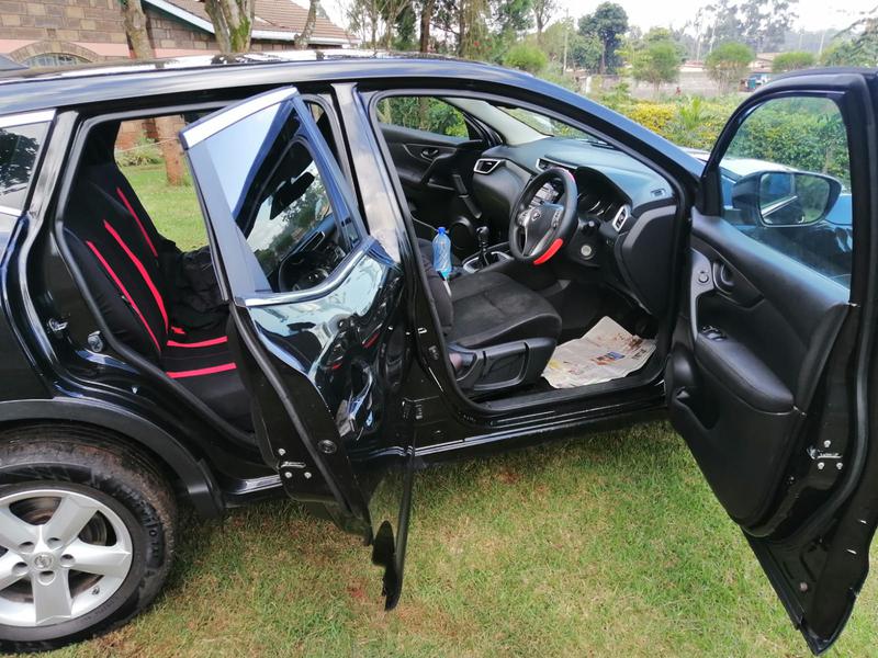 Nissan Qashqai +2 • 2014 • 122,000 km 1