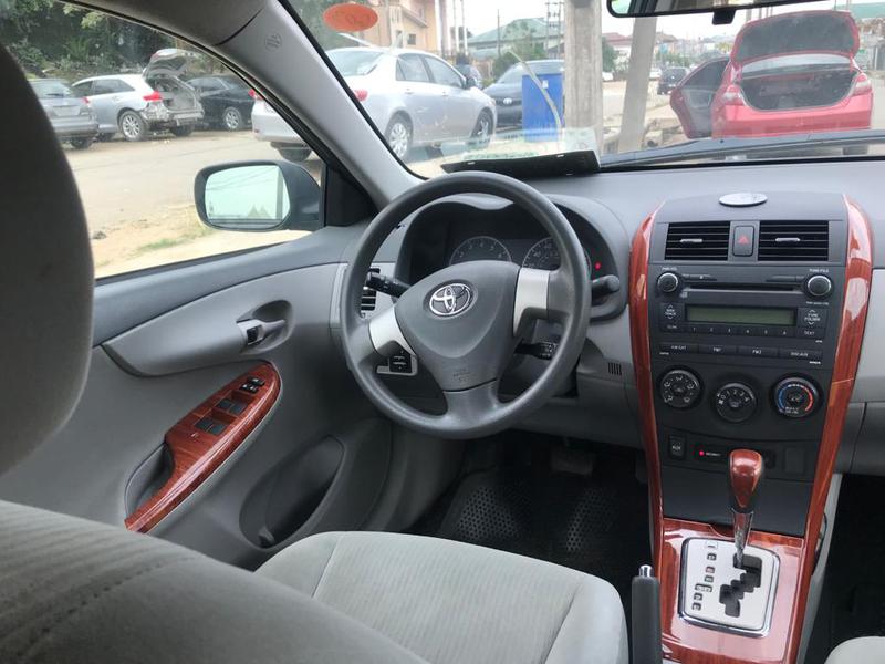 Toyota Corolla • 2010 • 100,000 km 2