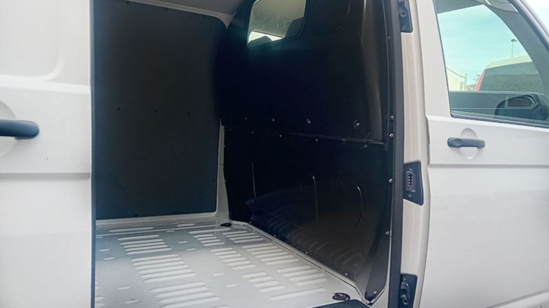 Volkswagen T5 Transporter Shuttle • 2024 • 25,000 km 9