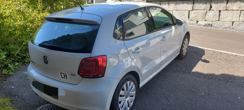 Volkswagen Polo • 2011 • 75,000 km 4
