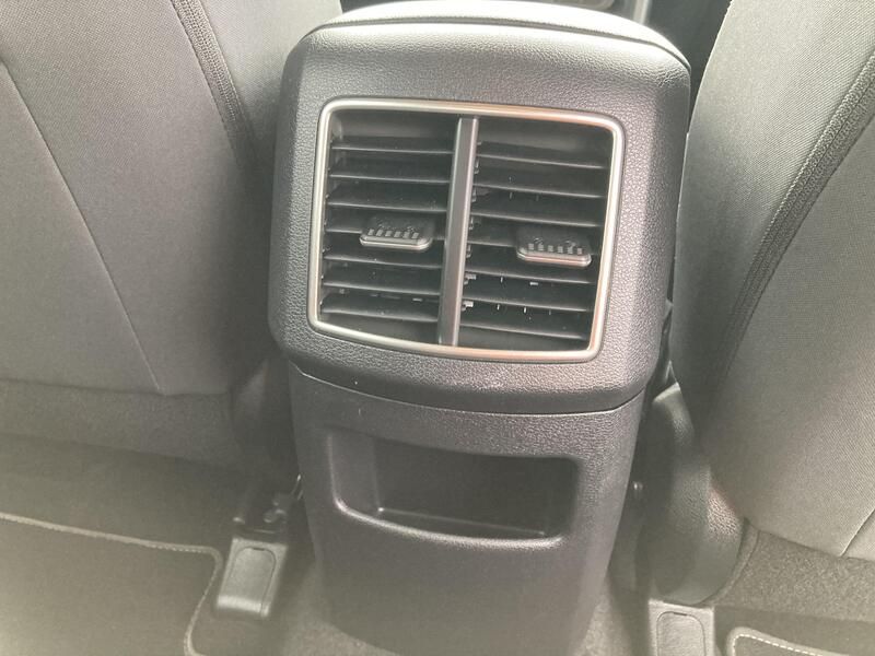 Kia Sportage • 2023 • 28,233 km 13