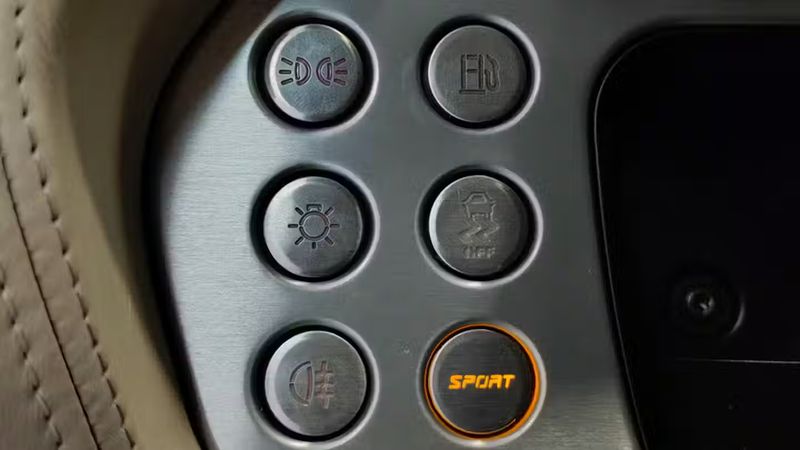 Lotus Evora • 2010 • 82,339 km 8