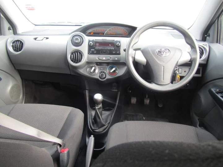Toyota Etios • 2019 • 123,341 km 6