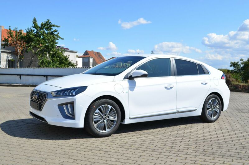Hyundai Ioniq Electric • 2019 • 48,000 km 1