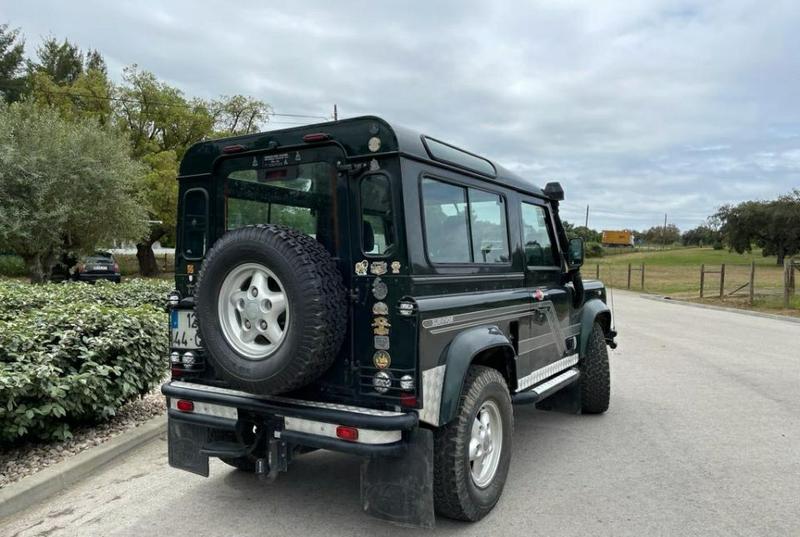 Land Rover Defender • 1997 • 168,693 km 2
