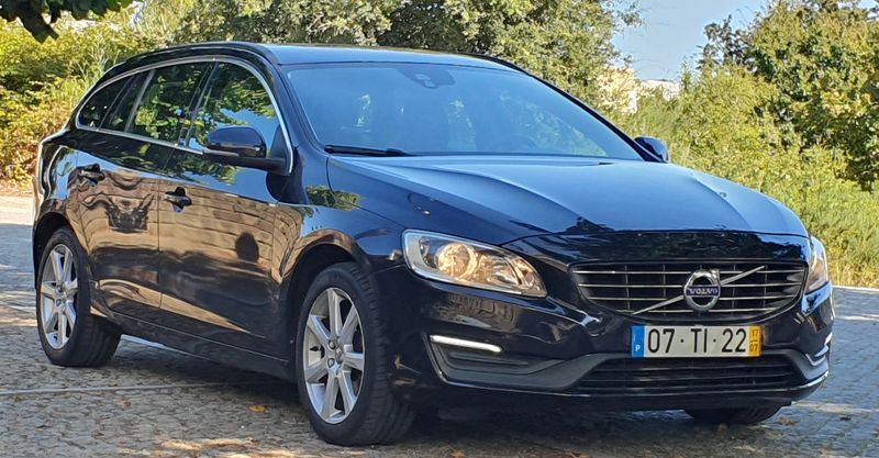 Volvo V60 • 2017 • 162,000 km 5