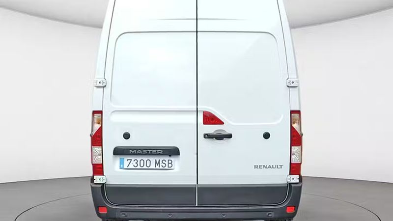 Renault Master • 2024 • 20,858 km 8