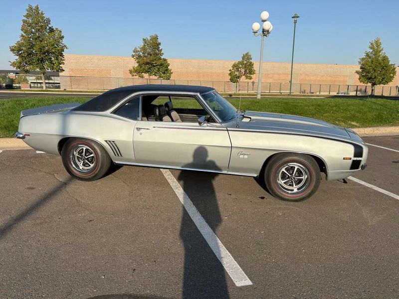 Chevrolet Camaro • 1969 • 145,000 km 23