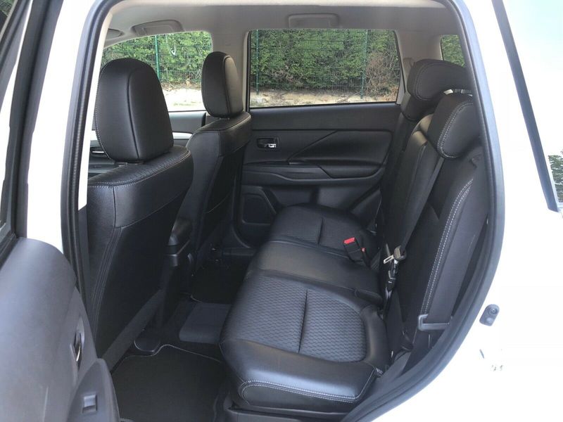 Mitsubishi Outlander • 2013 • 136,000 km 2