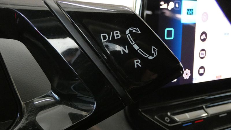 Volkswagen ID.4 • 2021 • 99,402 km 5