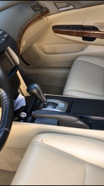 Honda Accord • 2010 • 150,000 km 4