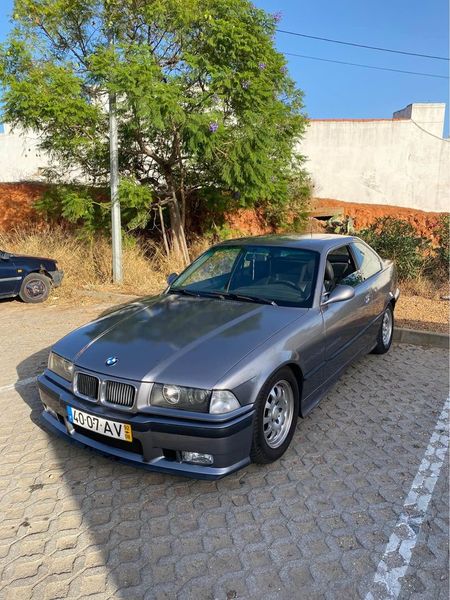 BMW E60 • 1992 • 280,000 km 1