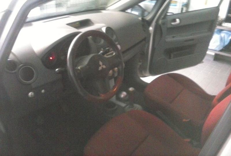 Mitsubishi Colt • 2005 • 170,000 km 2