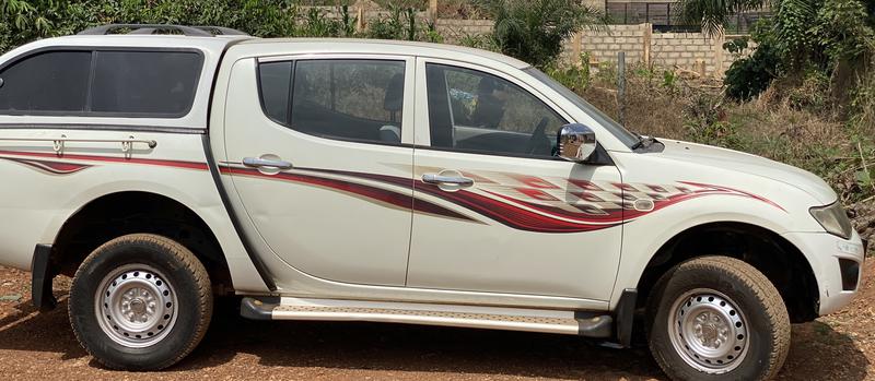 Mitsubishi L200 Pick up • 2014 • 250,000 km 5