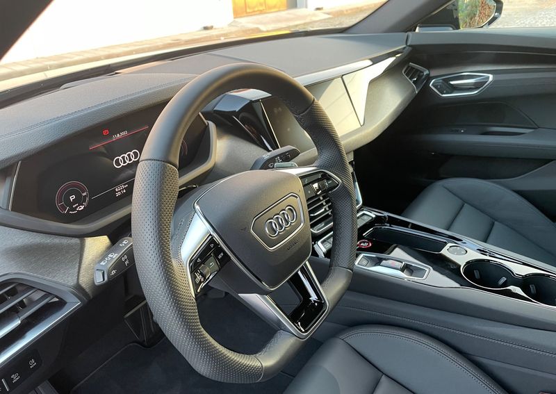 Audi e-tron Sportback • 2021 • 48,000 km 13