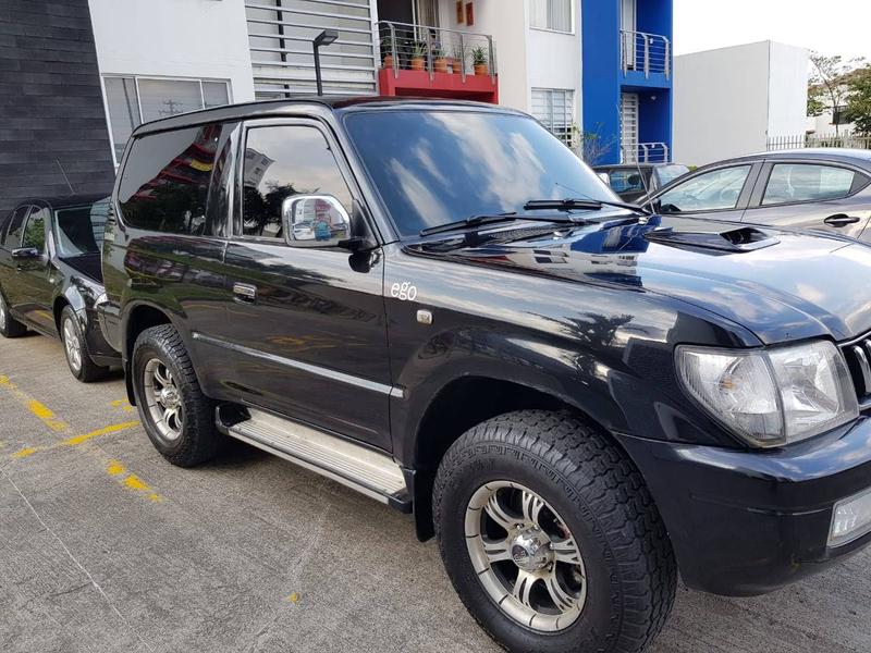 Toyota Land Cruiser • 2008 • 237,000 km 3