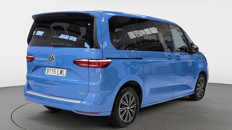 Volkswagen Multivan • 2022 • 48,142 km 6