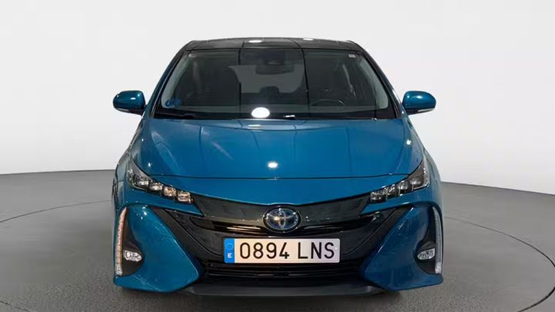 Toyota Prius • 2021 • 72,559 km 10