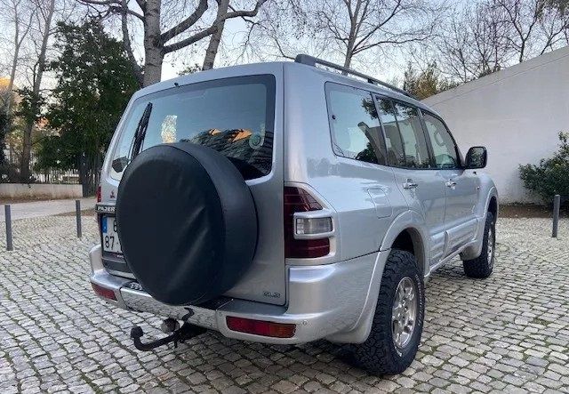 Mitsubishi Pajero • 2000 • 330,000 km 3