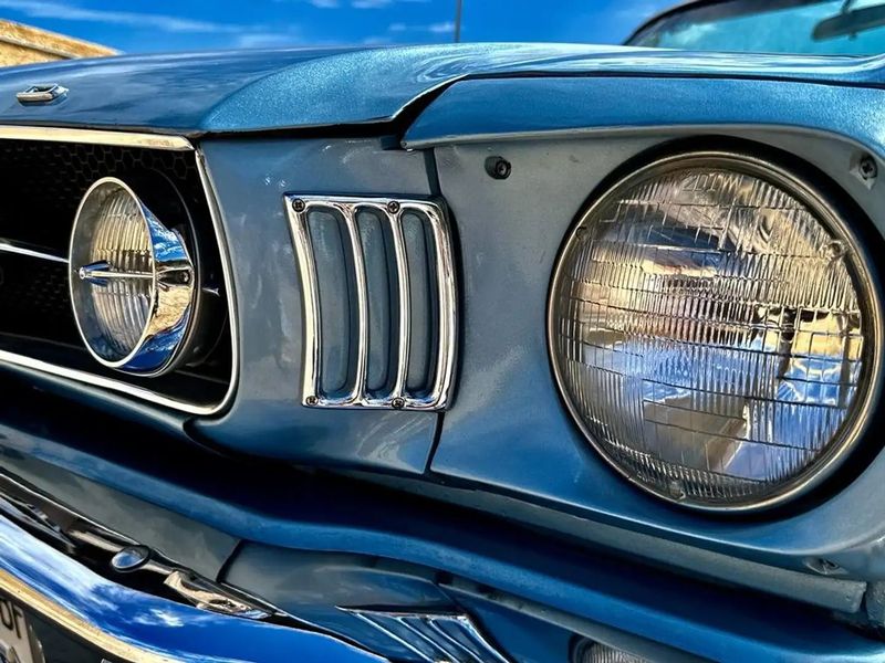 Ford Mustang • 1965 • 124,000 km 9