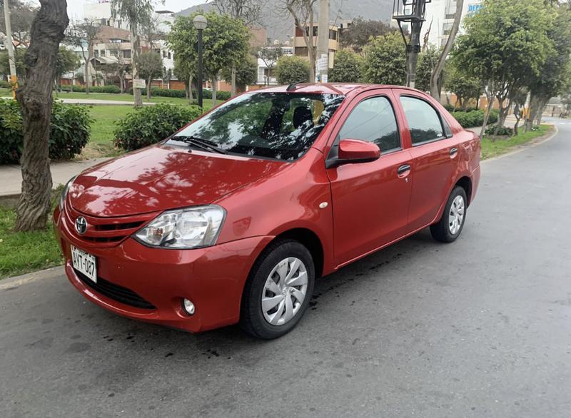 Toyota Etios • 2017 • 62 km 1