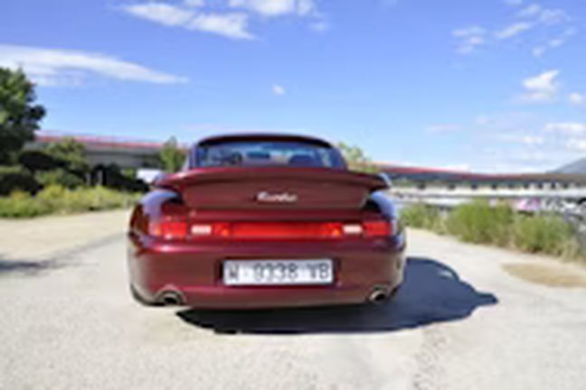 Porsche 911 Turbo • 1995 • 68,000 km 9