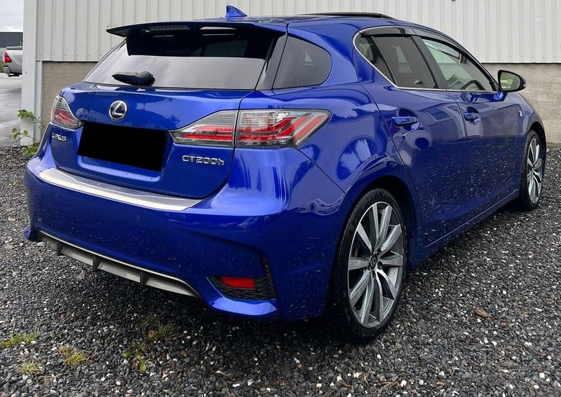Lexus CT • 2015 • 98,500 km 4