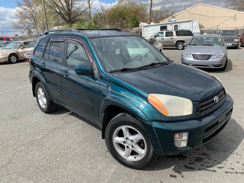 Toyota RAV4 • 2003 • 114,924 km 1