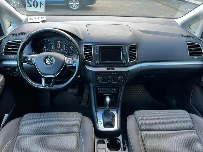 Volkswagen Sharan • 2017 • 98,000 km 4