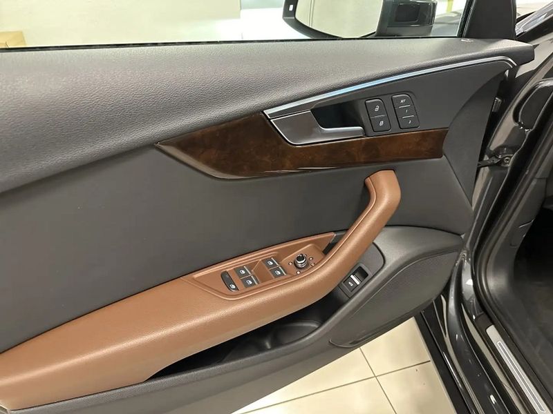 Audi A4 • 2019 • 30,500 km 6