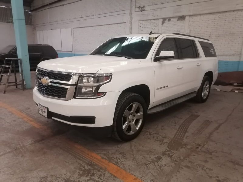 Chevrolet Suburban • 2015 • 62,000 km 1