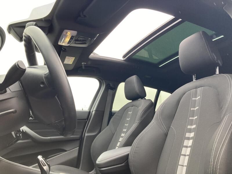 BMW X2 • 2023 • 3,876 km 7