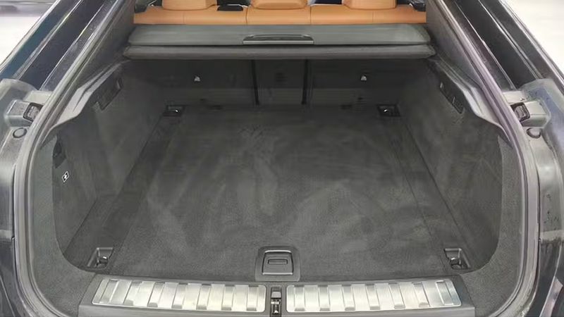 BMW X6 • 2021 • 89,136 km 11